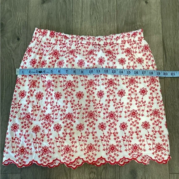 Floral Red and White Skirt - Picture 10 of 13